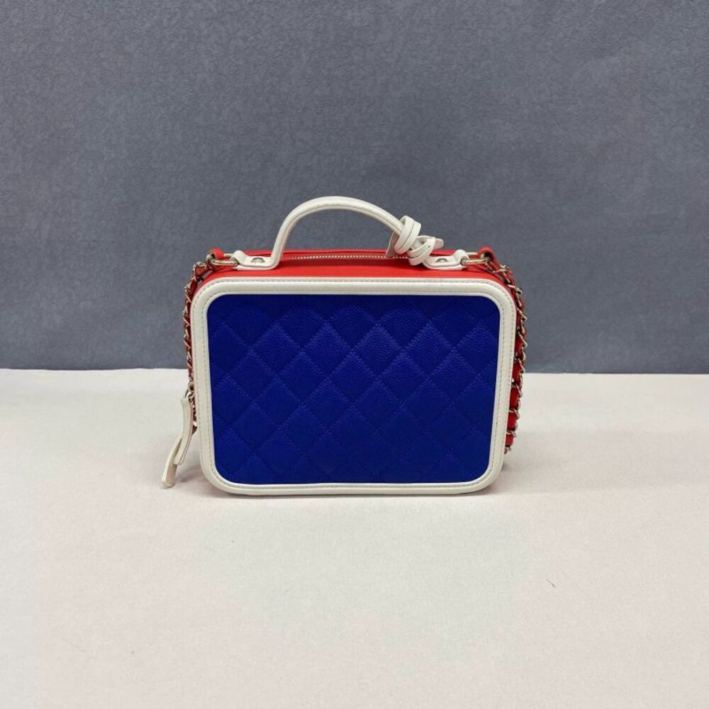 Chanel Women Pre-Loved Bag Very Good Condition - Picture 2 of 8